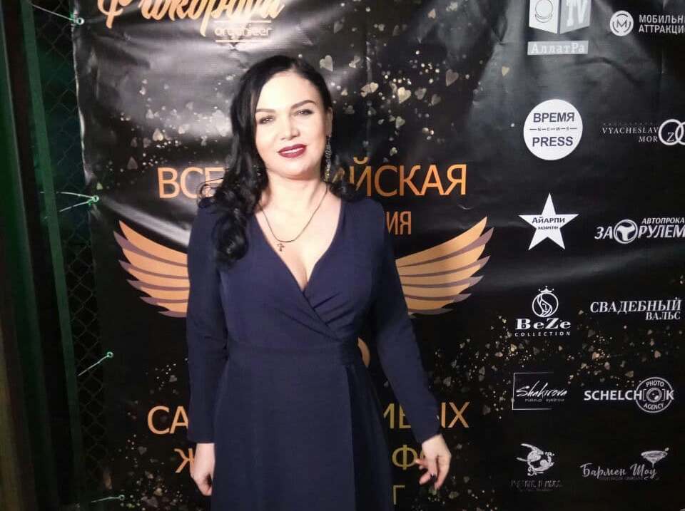 Организатор премии Лада Прокопова даёт интервью АЛЛАТРА ТВ