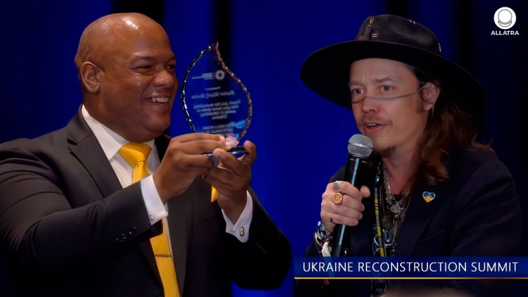 Нагородження пастора Марка Бернса: з Україною в серці