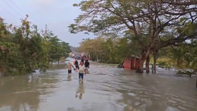 Zyklon Ditva verwüstet Sri Lanka: Überschwemmungen, Erdrutsche und landesweiter Notstand