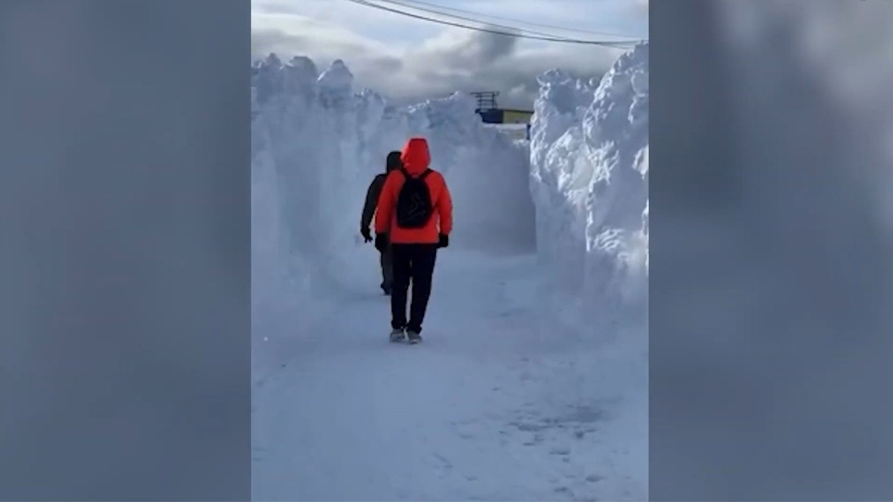 Kamtschatka unter Schnee begraben: Russische Stadt tagelang eingeschlossen